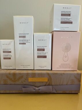 MONAT Barrier Booster™ Women’s Skincare Set - White & Pink